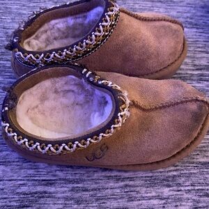 kids uggs for girls size 9.5